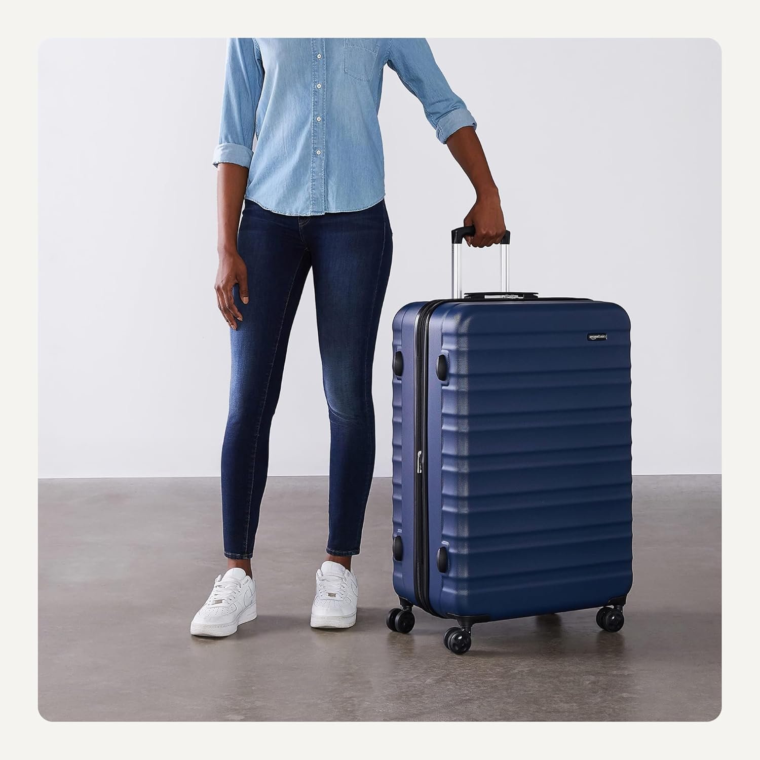Amazon Basics 30" Hardside Large Checked Luggage with Multi-directional Wheels, Expandable for Up to 15% More Space, Scratch-Resistant Hardshell, Navy Blue - Image 3