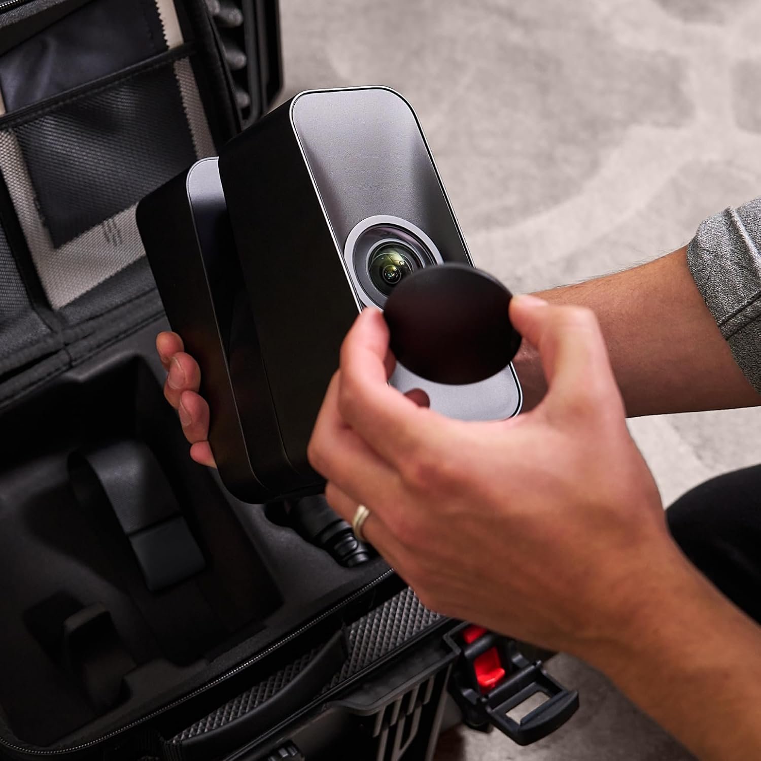 Matterport Pro 3 Performance Kit 3D LiDAR Scanner for 3D Virtual Tours | 360° Views, 4K Photography, High-Accuracy Indoor and Outdoor Space Capture, Up to 100m LiDAR Scanning, Under 20-Second Scans - Image 7