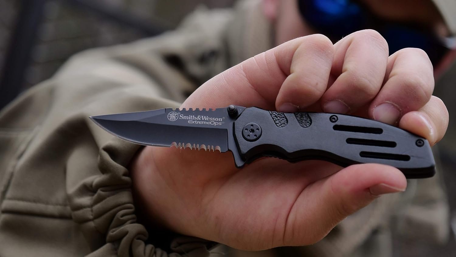 Smith & Wesson Accessories Extreme Ops SWA24S 7.1in S.S. Folding Knife with 3.1in Serrated Clip Point Blade and Aluminum Handle for Outdoor - Image 2