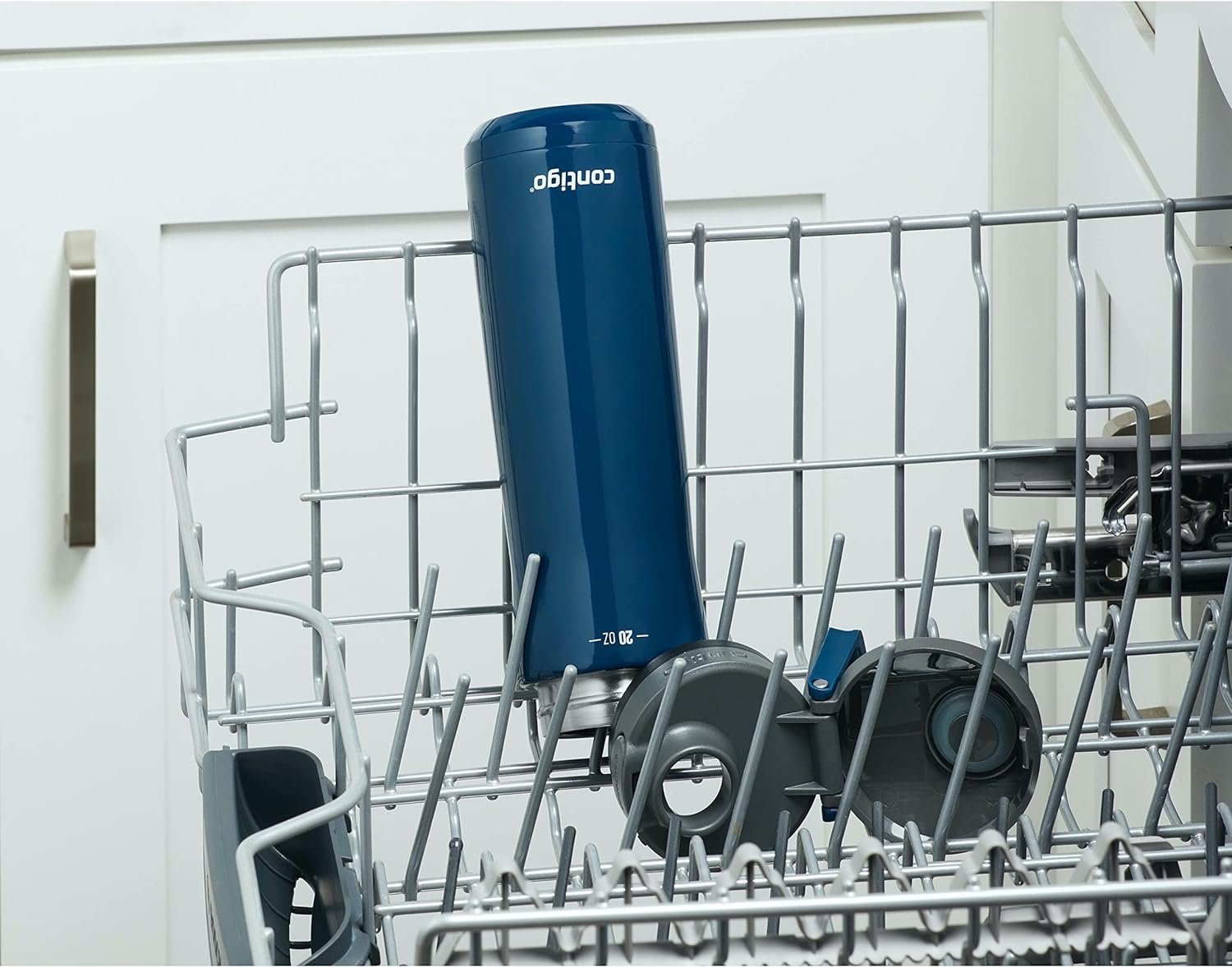 Contigo Jackson Chill 2.0, Vacuum-Insulated Stainless Steel Water Bottle with Secure Lid, Leak-Proof Travel Friendly, 20oz Capacity, Blueberry Color, Keeps Drinks Cold for 12 Hours - Image 6