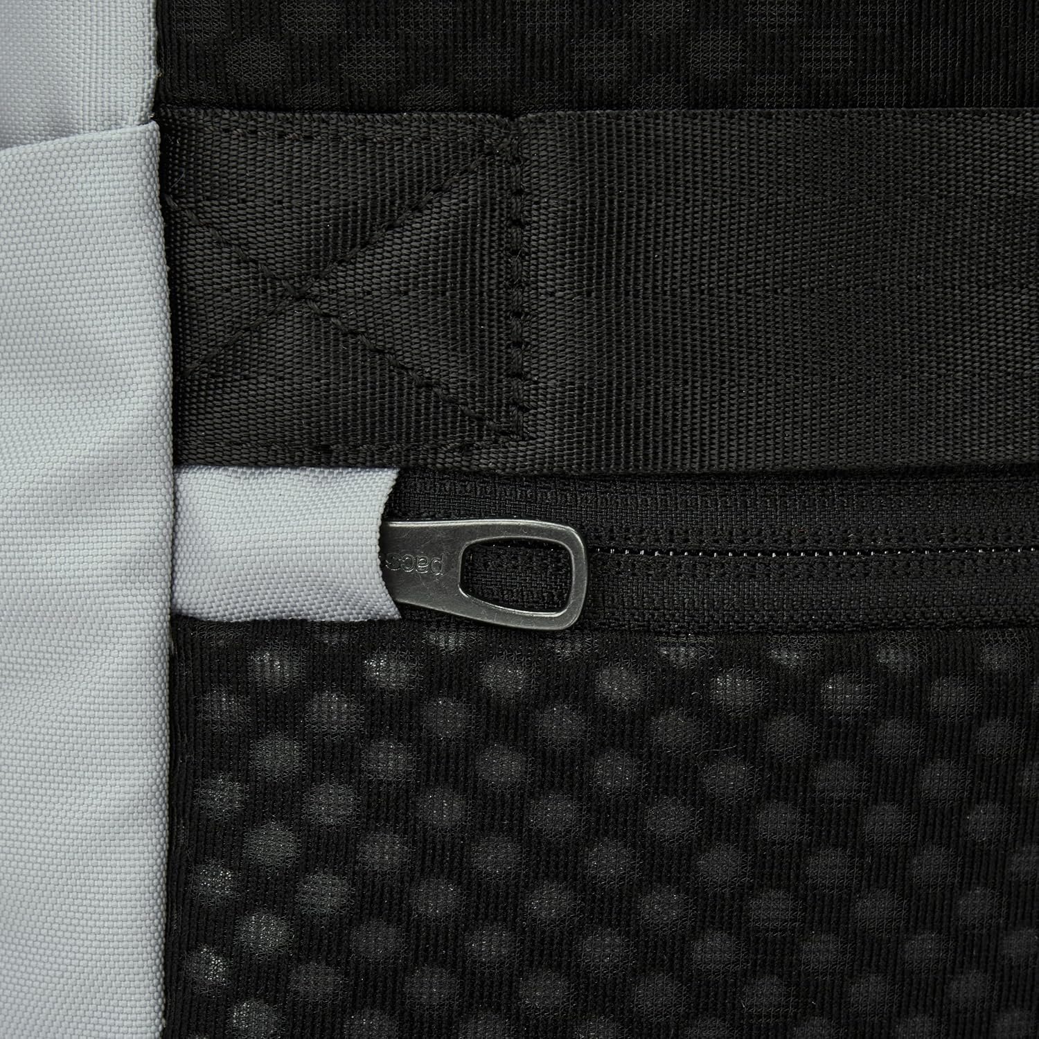 Pacsafe V 26L Tour backpack - Image 8