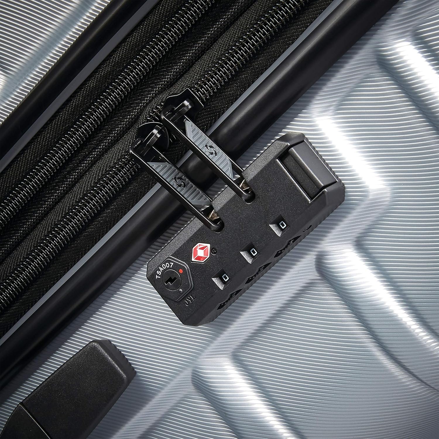 Samsonite Omni 2 Domestic Carry-On Luggage - 22x14x9 Airline-Approved - Features Expandable Polycarbonate Shell, 360° Wheels, TSA Lock - Amazon Exclusive - Artic Silver - Image 5